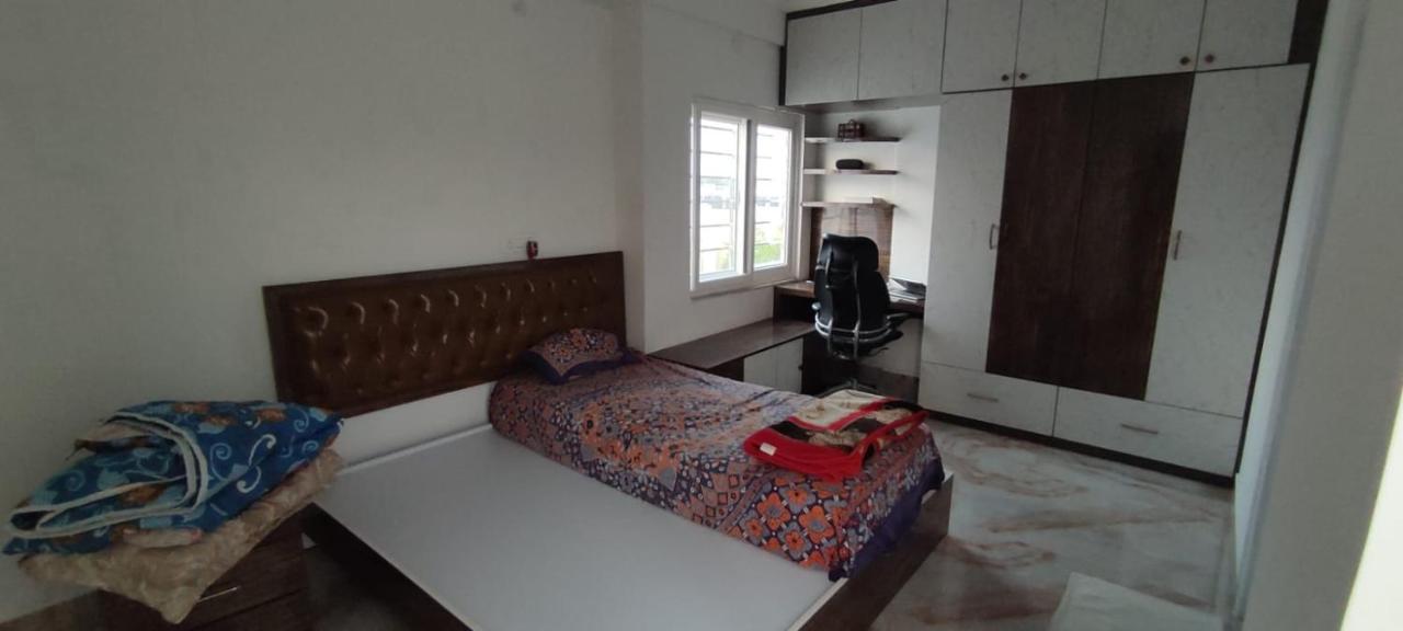 Rvr Abode -Private Rooms Бангалор Экстерьер фото