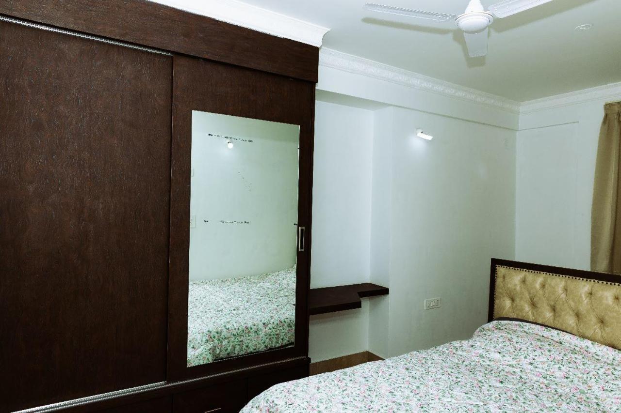 Rvr Abode -Private Rooms Бангалор Экстерьер фото